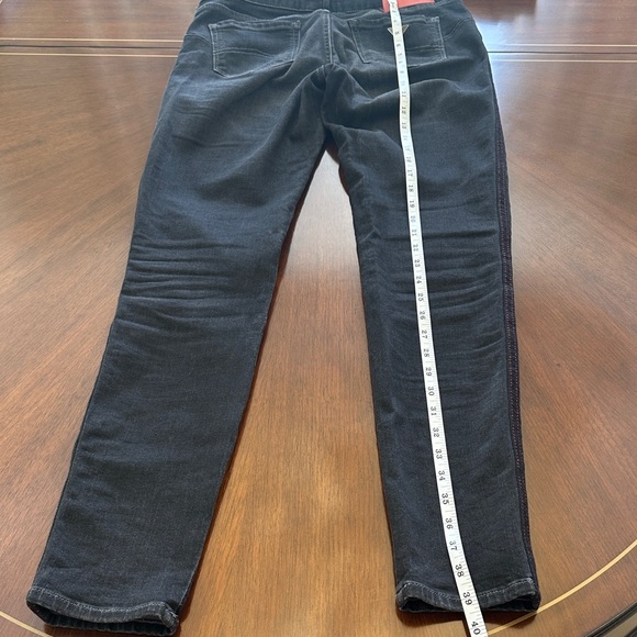 Emporio Armani Push Up Black Skinny Jeans – Size 27 | Stretch Denim - Picture 13 of 15